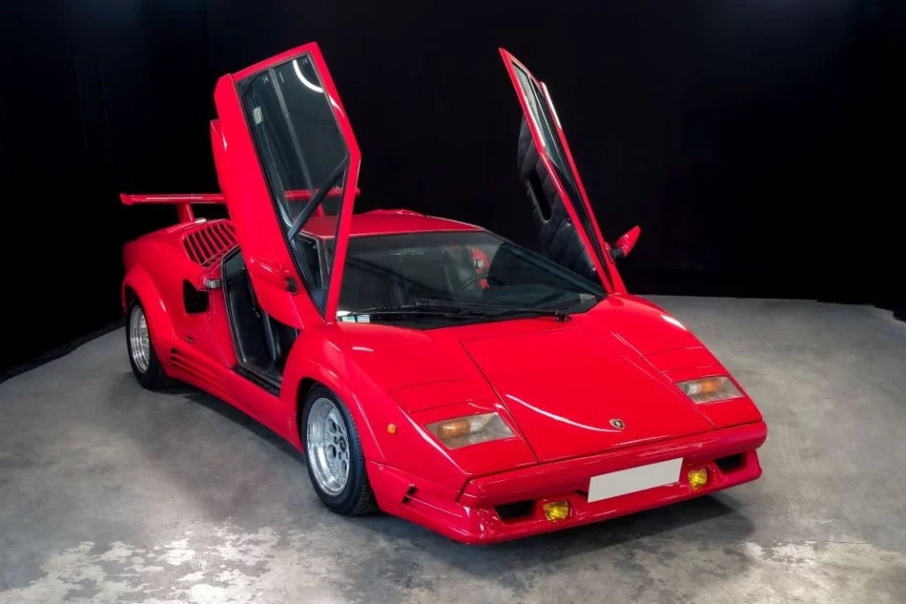 17 Lamborghini Countach 25th Anniversary 3 Artcurial retromobile 2025 salon clasicos Motor16