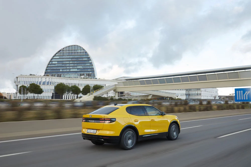 2025 Ford Capri Al Volante 20 Motor16