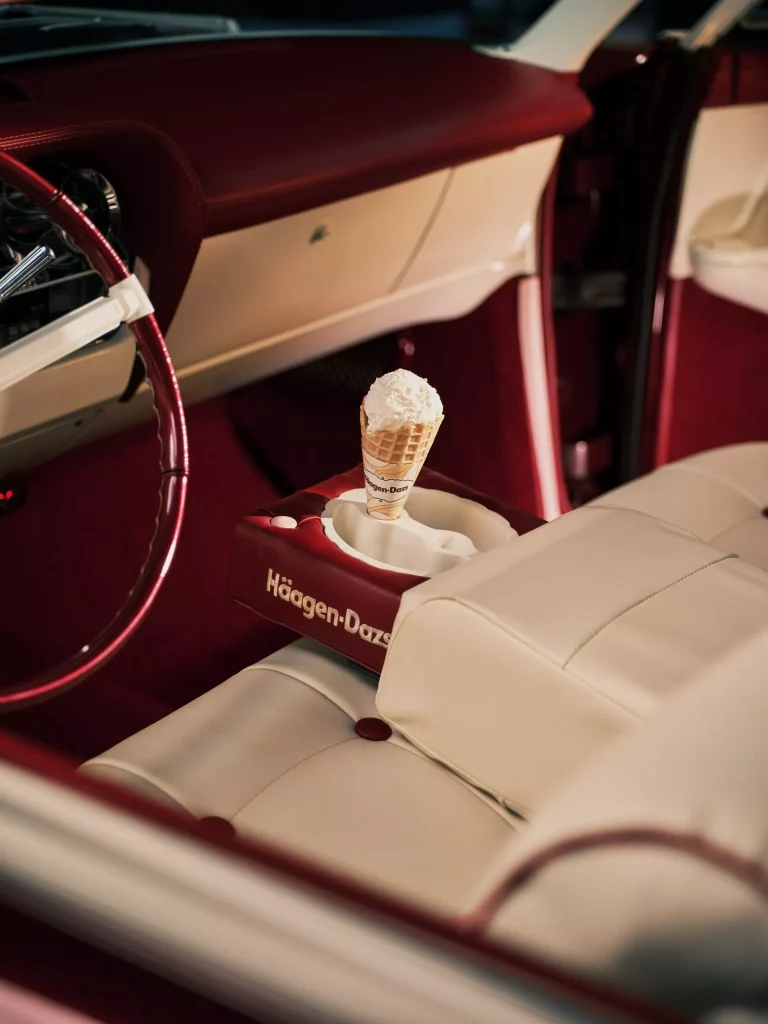 2025 Hägen-Dazs y West Coast Customs. Cadillac Super Bowl. Imagen interior.