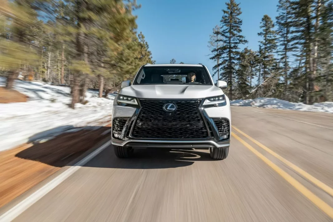 2025 Lexus LX. Imagen portada.