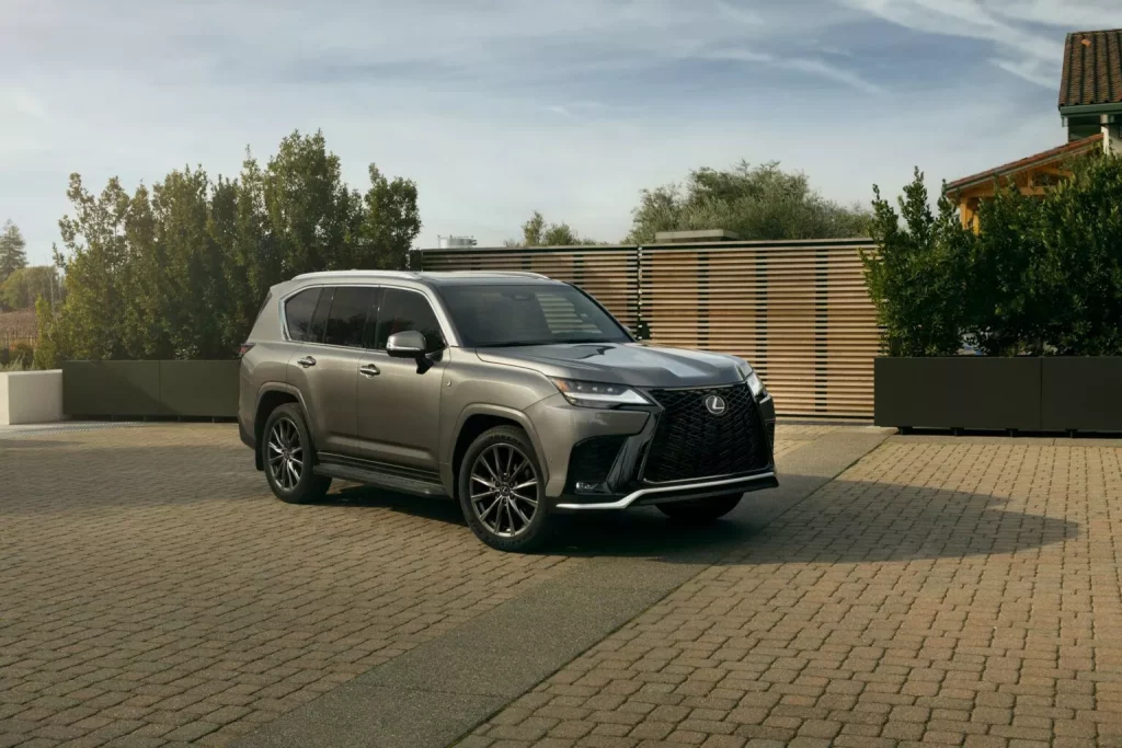 2025 Lexus LX 700h 9 Motor16