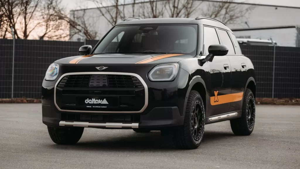 2025 Mini Countryman Delta4x4 y X-Raid. Imagen exterior.