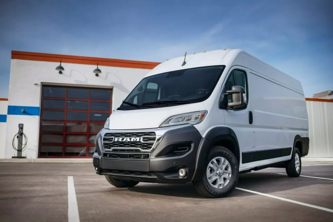 2025 RAM ProMaster EV. Imagen portada.