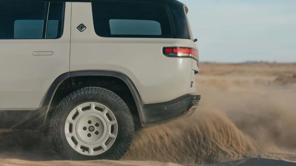 2025 Rivian R1T R1S California Dune 11 Motor16