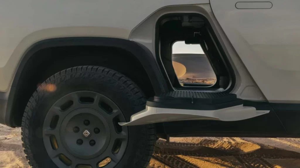 2025 Rivian R1T R1S California Dune 24 Motor16