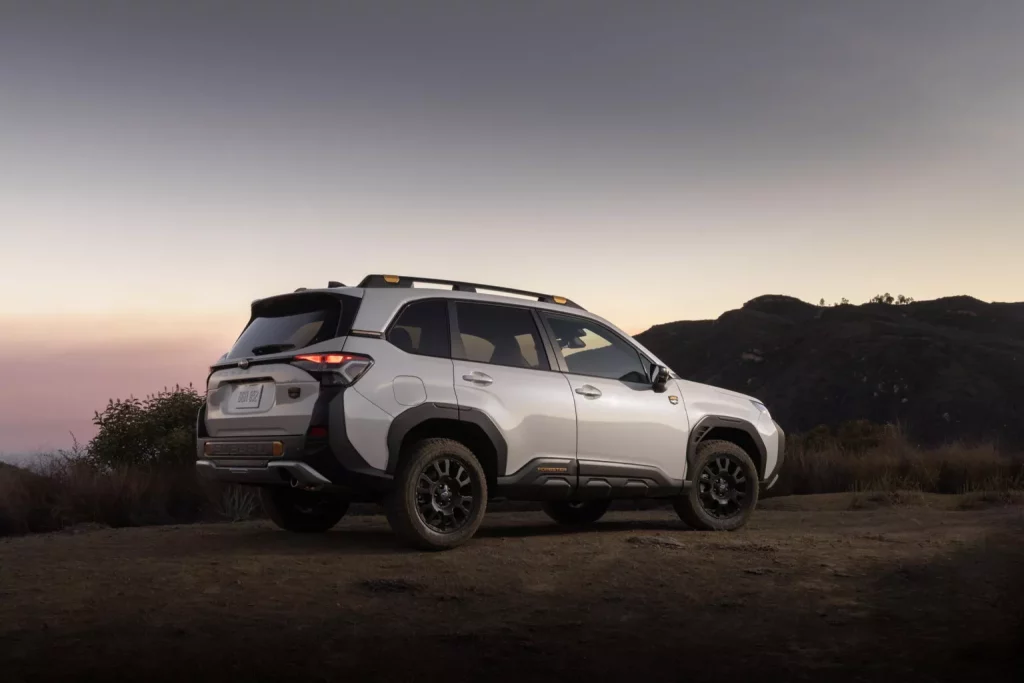 2025 Subaru Forester Wilderness. Imagen trasera.