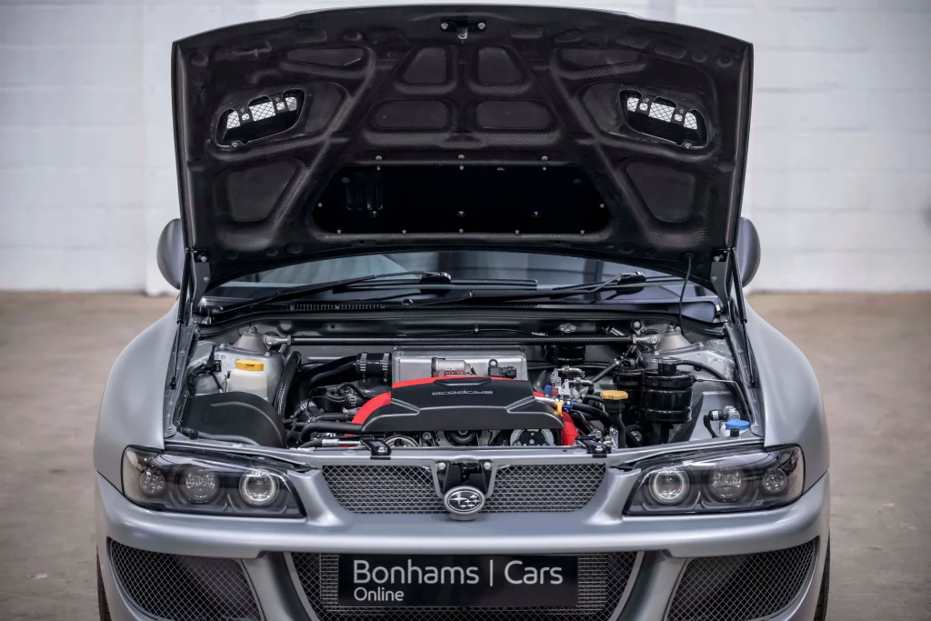 2025 Subaru Impreza 22B. Prodrive P25. Bonhams. Imagen motor.