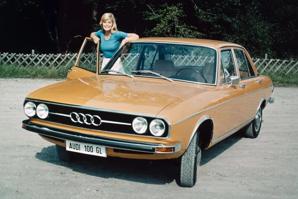 Audi 100 Motor16