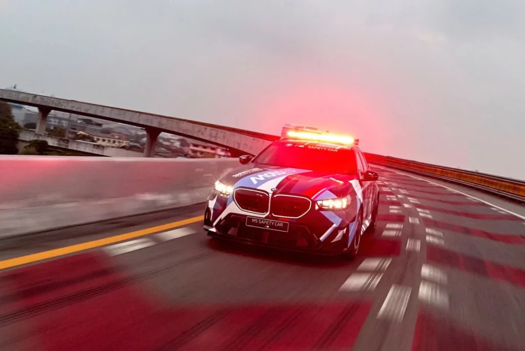 BMW M5 TOURING SAFETY CAR MOTOGP 8 Motor16