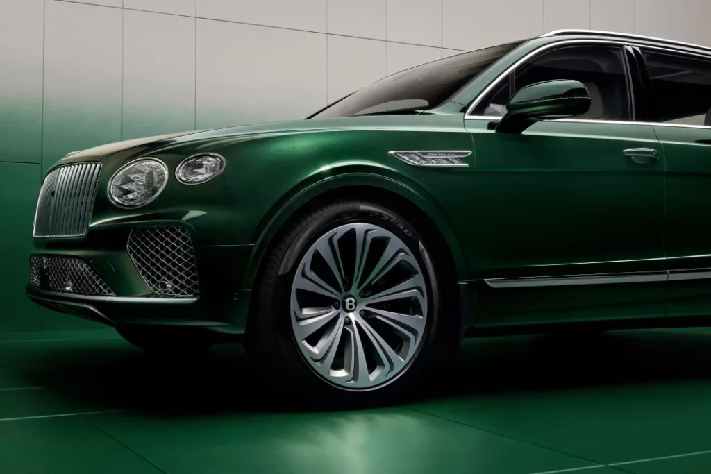 Bentayga Atelier Light Emerald 5 Motor16