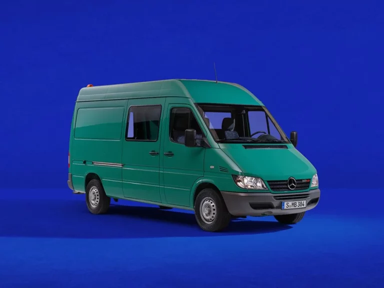 La Mercedes-Benz Sprinter cumple 30 años y lo celebra con una edición especial