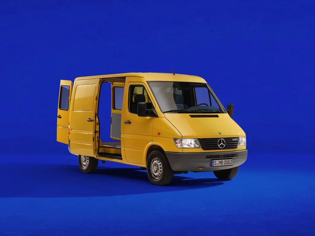 Mercedes Sprinter 30 aniversario 3 Motor16