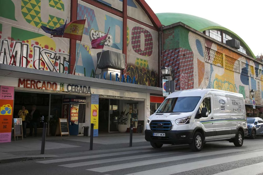 Ford E-Transit Custom