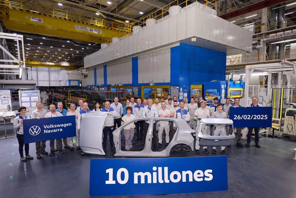 VOLKSWAGEN NAVARRA COCHE 10 MILLONES 4 Motor16