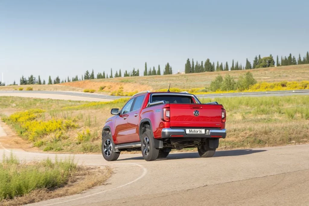 Volkswagen Amarok 2.0 TDI 205 (8)