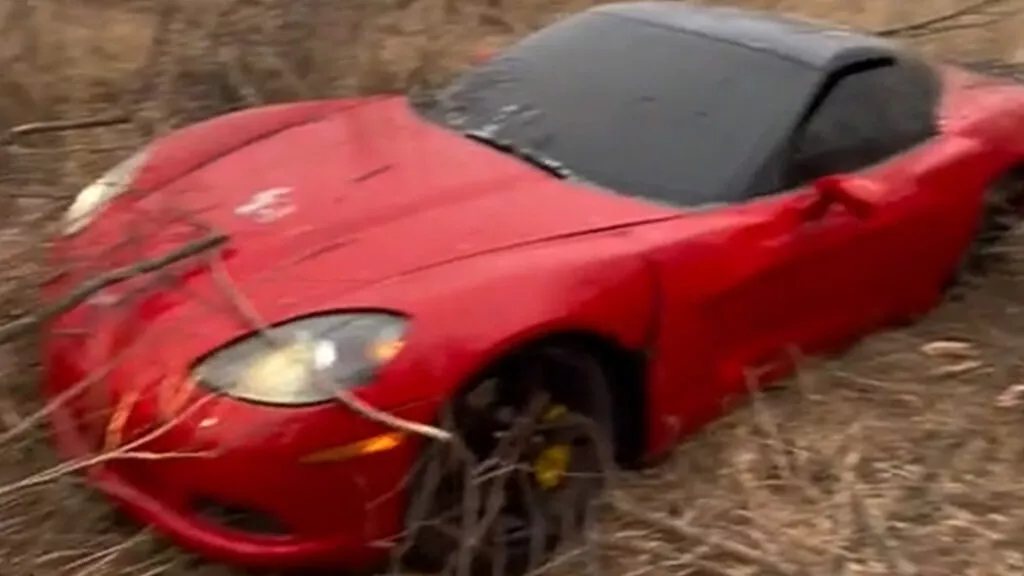 ¿Cuánto cuesta arreglar el Chevrolet Corvette C6 por los daños sufridos?

Fuente: Captura Reddit: carcrash