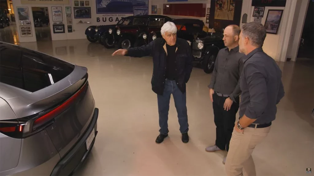 Los detalles del nuevo lanzamiento de Tesla que probó Jay Leno