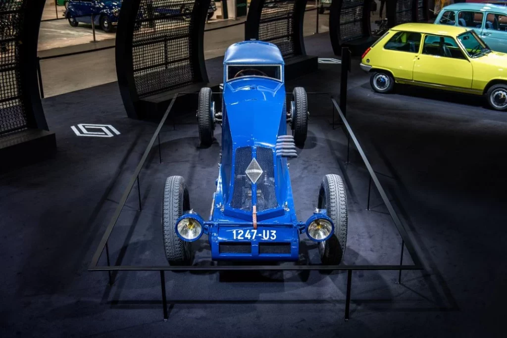 renault en retromobile 2025 4 Motor16