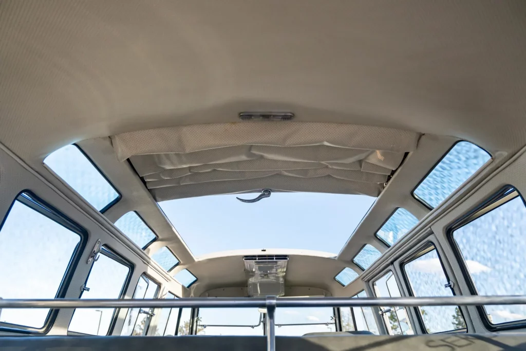 1965 Volkswagen Bus 21 ventanas BaT 35 Motor16