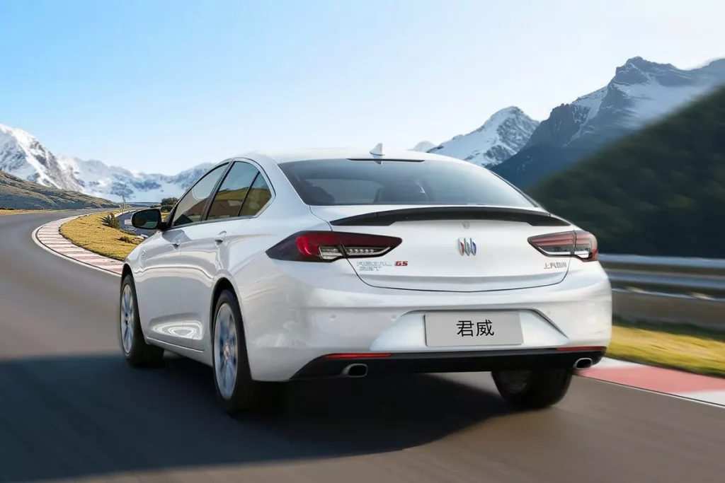 2025 Buick Regal GS China. Opel Insignia. Imagen movimiento.