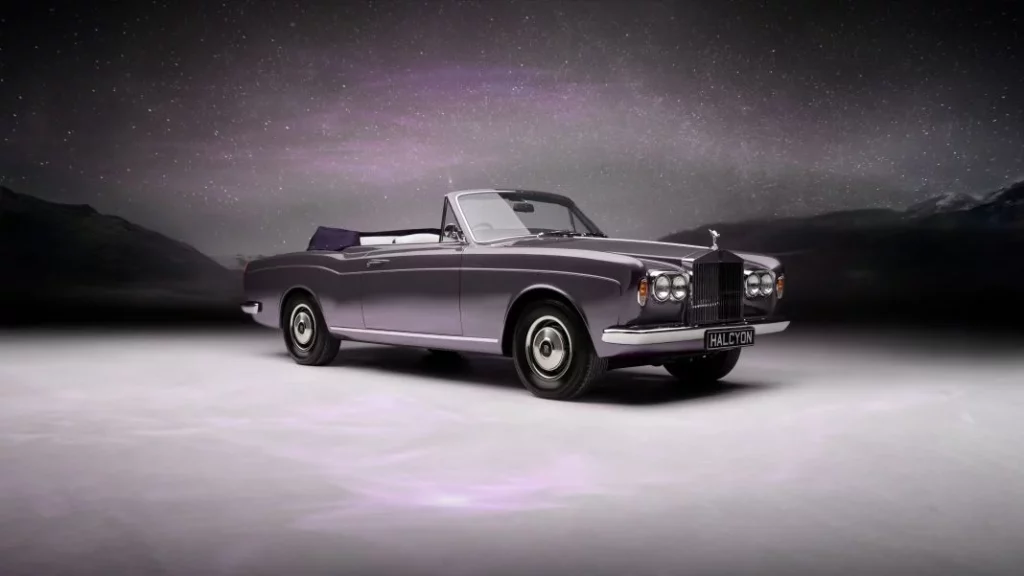 2025 Halcyon Rolls-Royce Corniche. Imagen delantera.