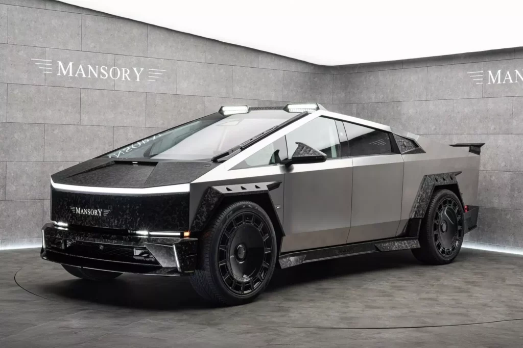 2025 Tesla Cybertruck. Mansory Elongation. Imagen delantera.