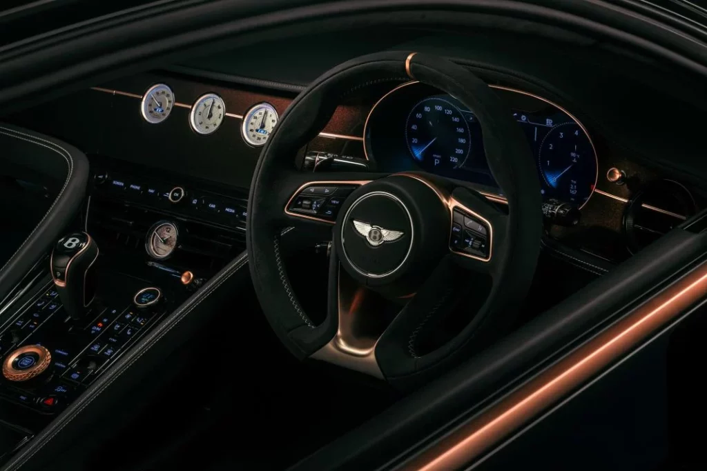 2025 Bentley Batur The Black Rose. Imagen interior.