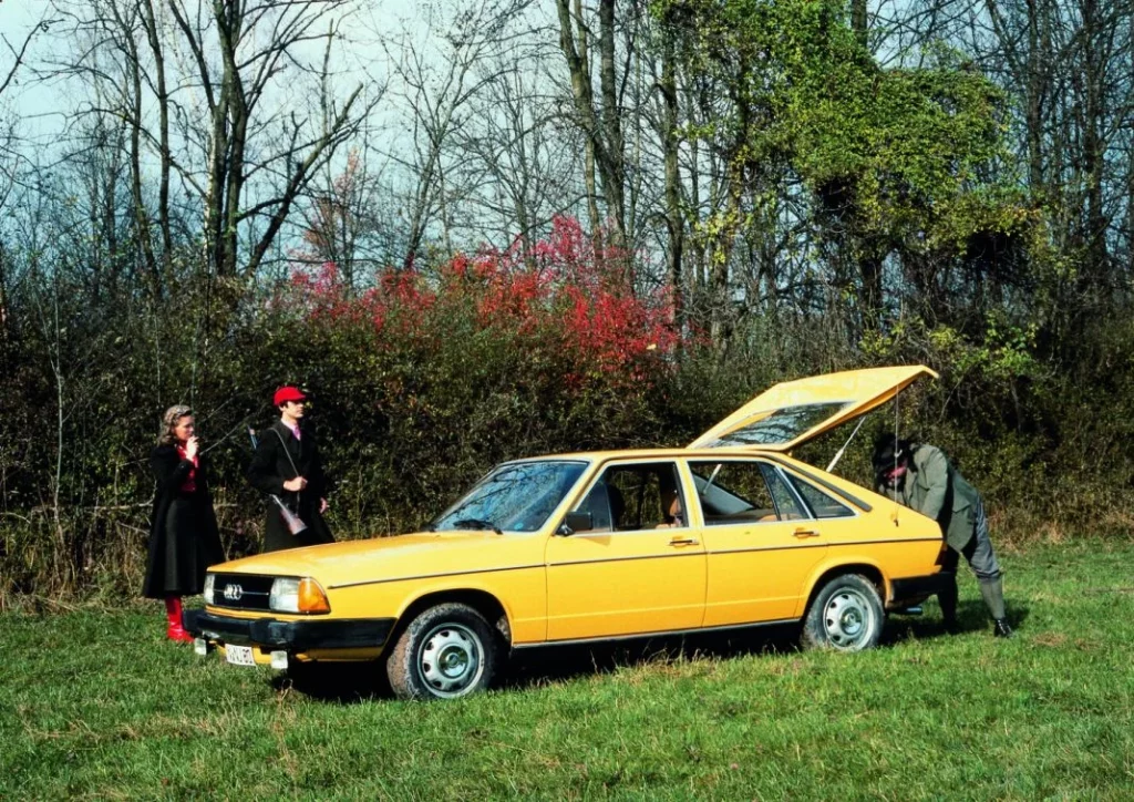 AUDI 100 AVANT 1978 Motor16