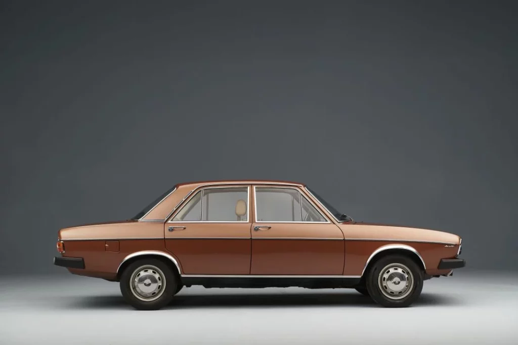 AUDI 100 PRIMERA Motor16