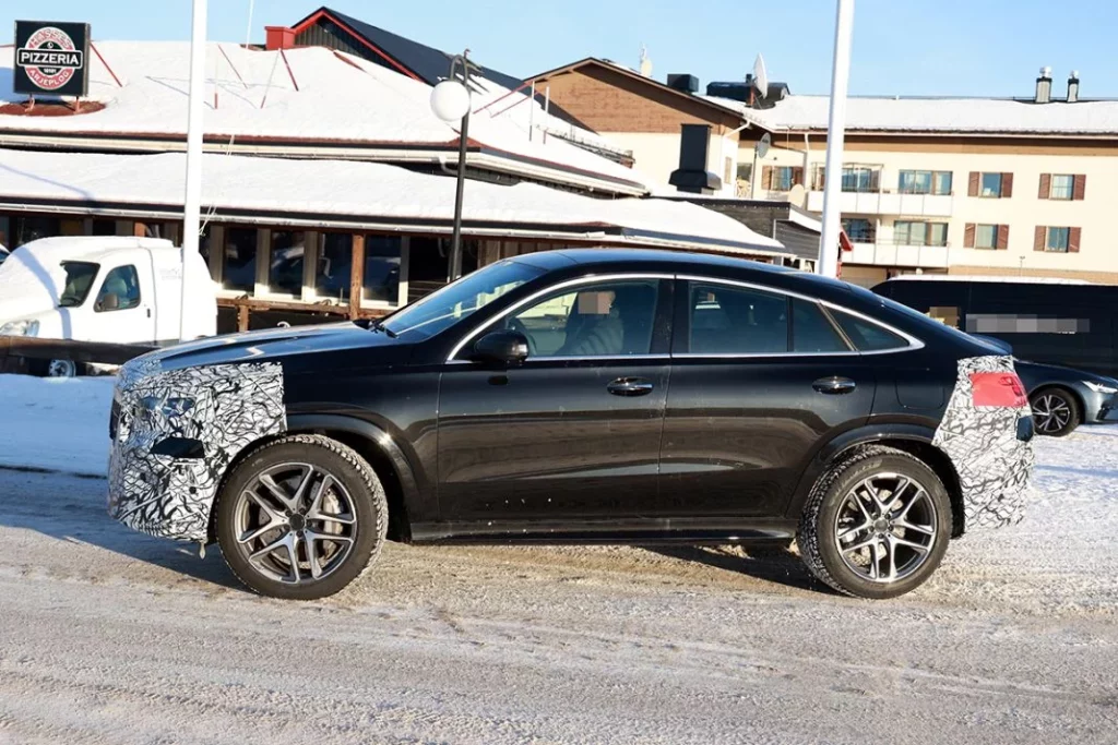 Mercedes GLE Coupe 2026 23 Motor16