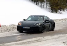 Fotos espía del Porsche Cayman eléctrico en la nieve