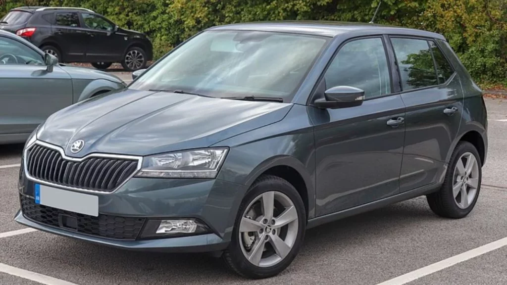 skoda fabia Motor16